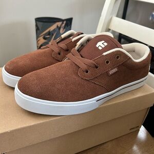 Etnies Brown and Cream Sneakers